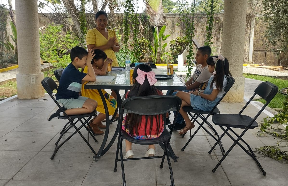 Niños en iglesia